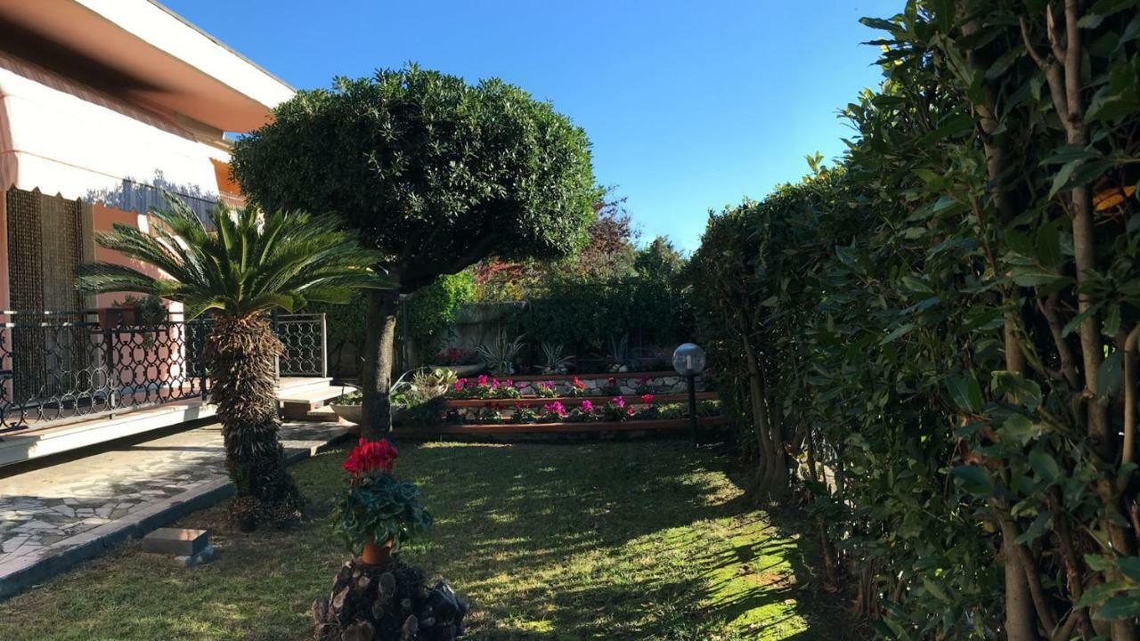 Villa Chiara Affitta Camere Καρράρα Εξωτερικό φωτογραφία